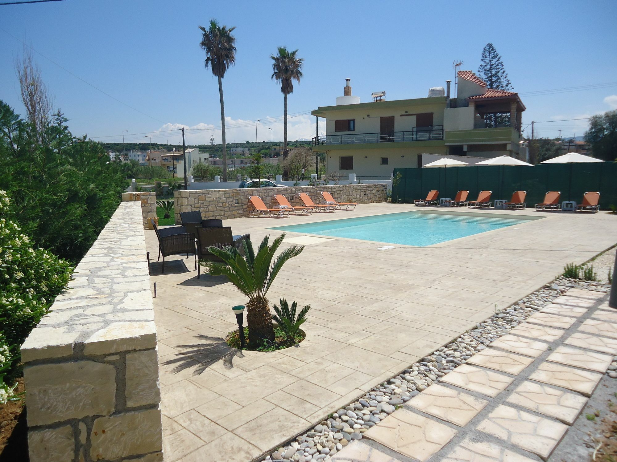 Almyra Apartments & Suites Sfáka Exterior foto